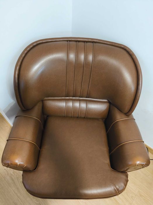 2 Poltronas em Pele Super Confortável