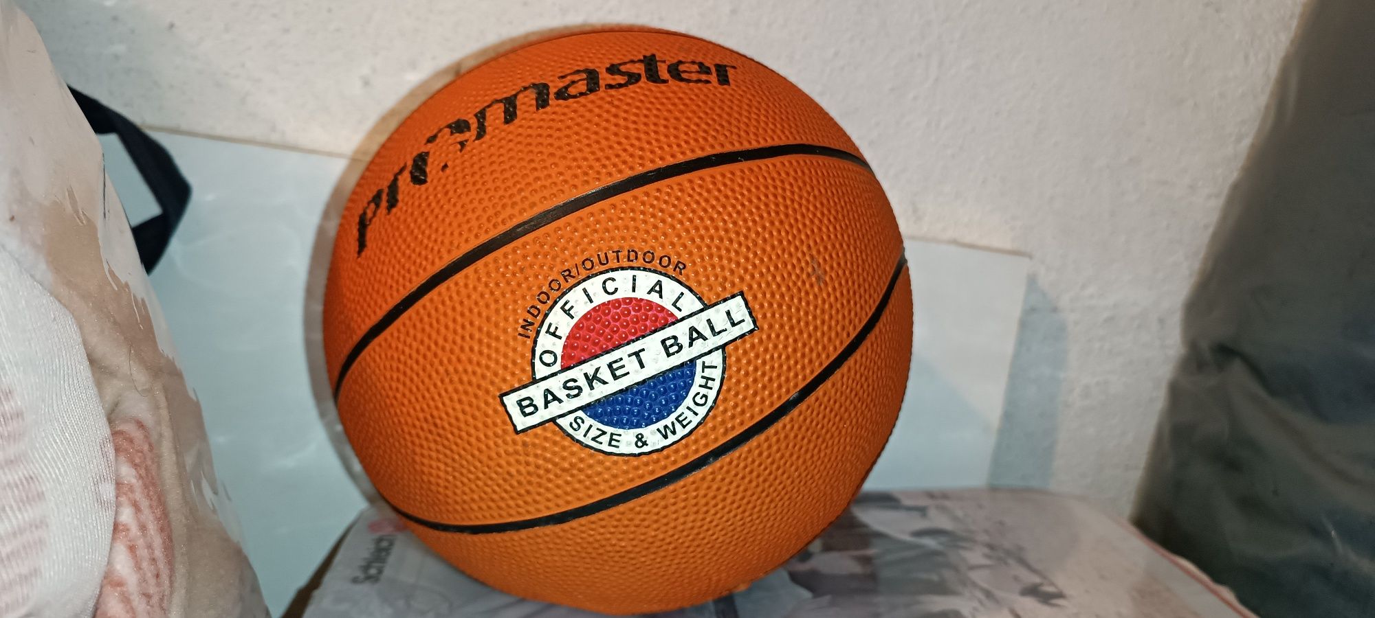 Tabela de basquetebol para crianças  com bola