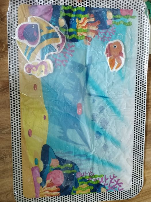 Bardzo duża mata wodna dla niemowląt