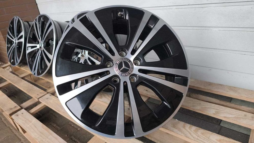 Felgi aluminiowe Mercedes E Klasa W213 18' 5x112 8J (OL718F)