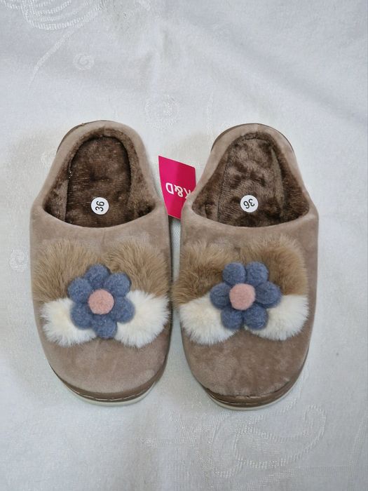 Chinelos de Inverno tamanho 36. Novos