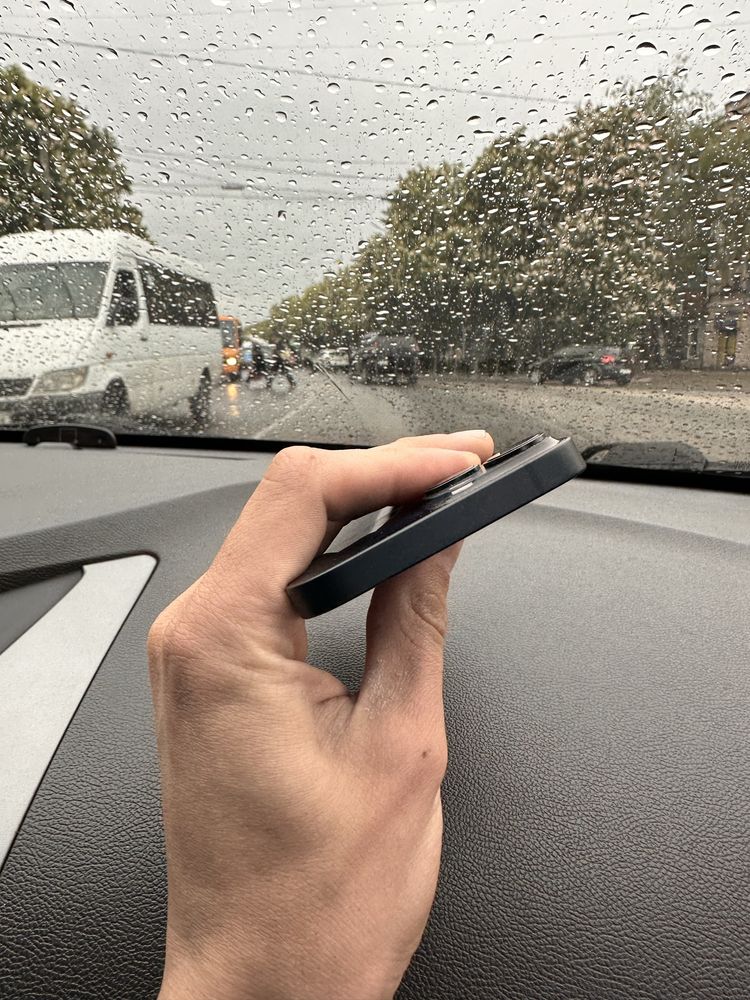СРОЧНО ПРОДАМ apple iPhone 14 г Самар Новомосковськ