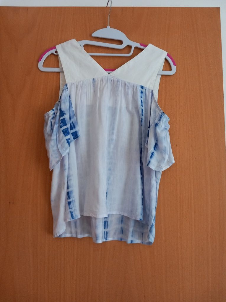 Blusa azul e branca M