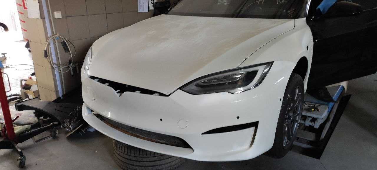 Крыло переднее левое Tesla Model S PLAID