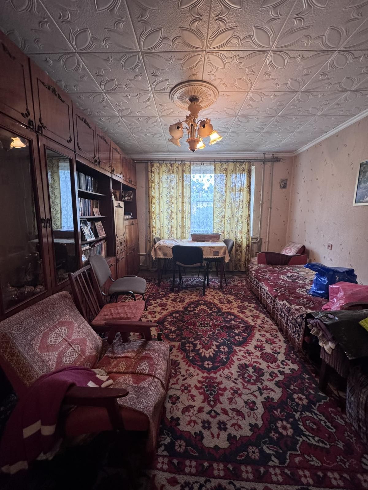 Продається двокімнатна квартира ,Чеський проєкт,в районі Льотного міст