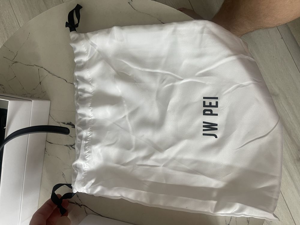 Продам сумку jw pei elise оригинал