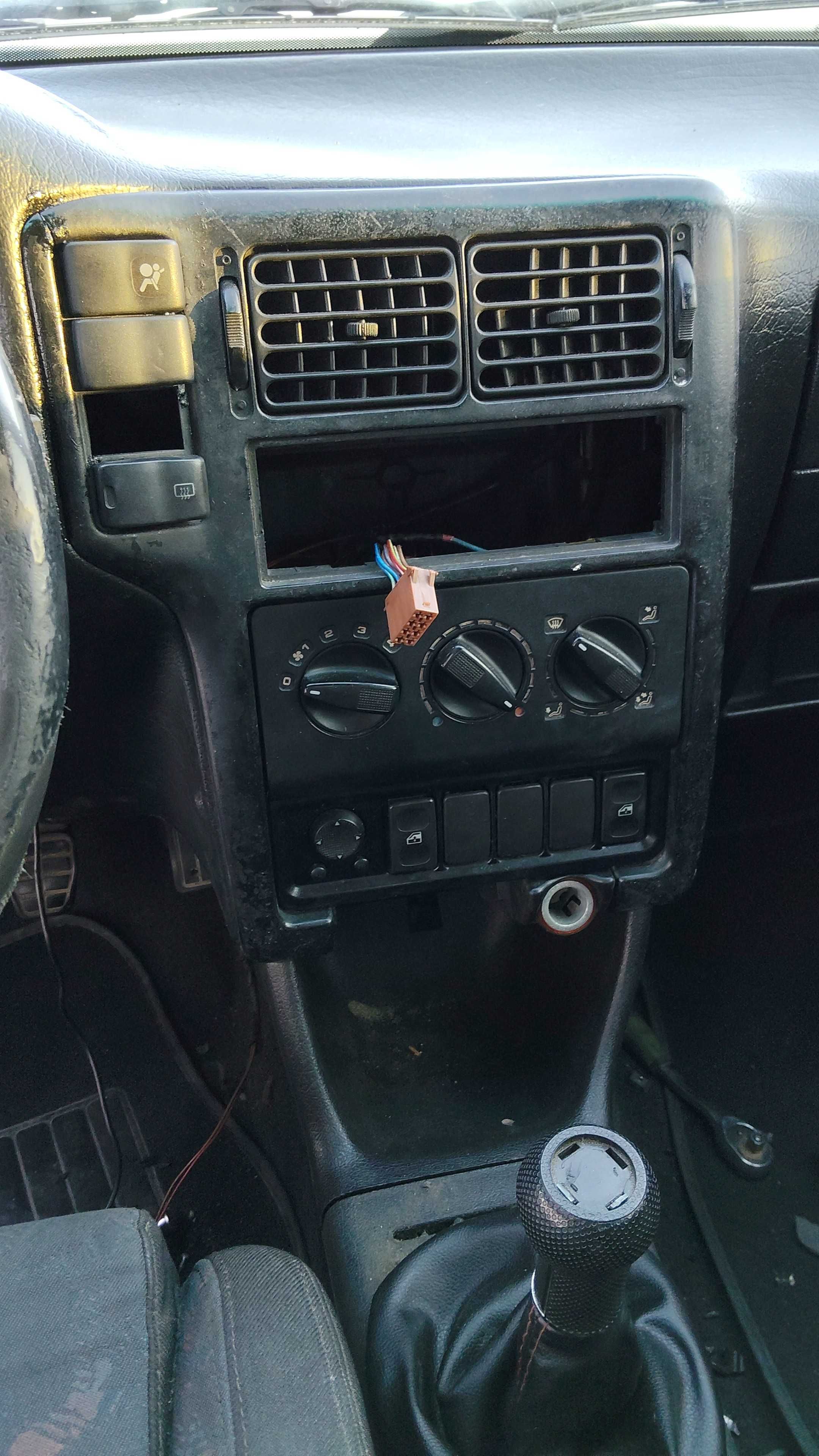 SEAT 6k 5 lugares