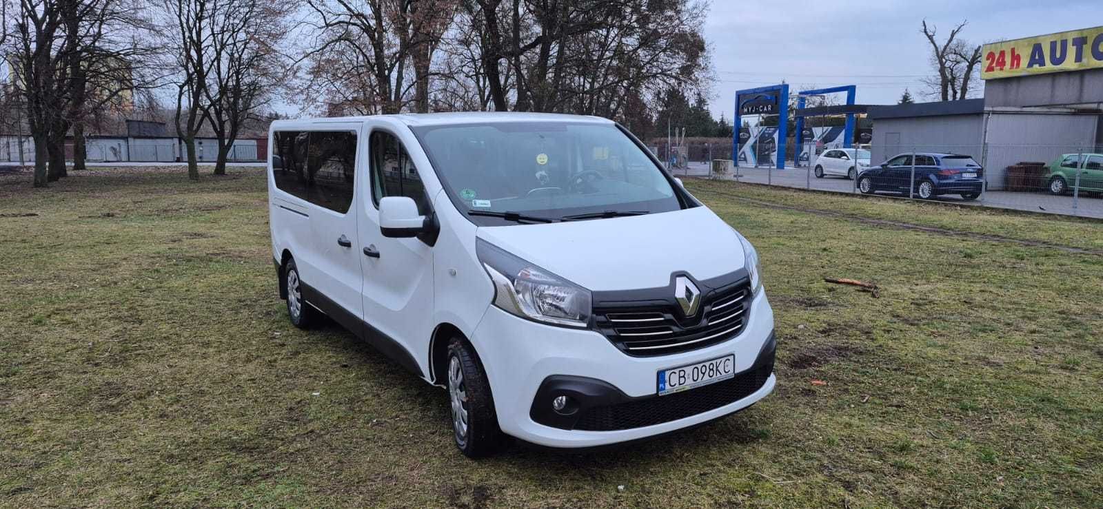 Wynajem bus 9-osobowy Wypożyczalnia busów osobowych Renault Trafic