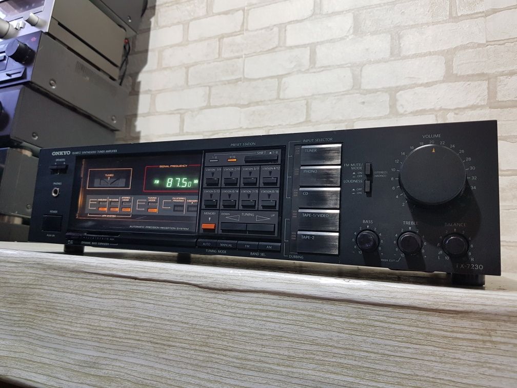 FM/AM Стерео ресивер/підсилювач  Onkyo TX-7230 2*55 б/у з Німеччини