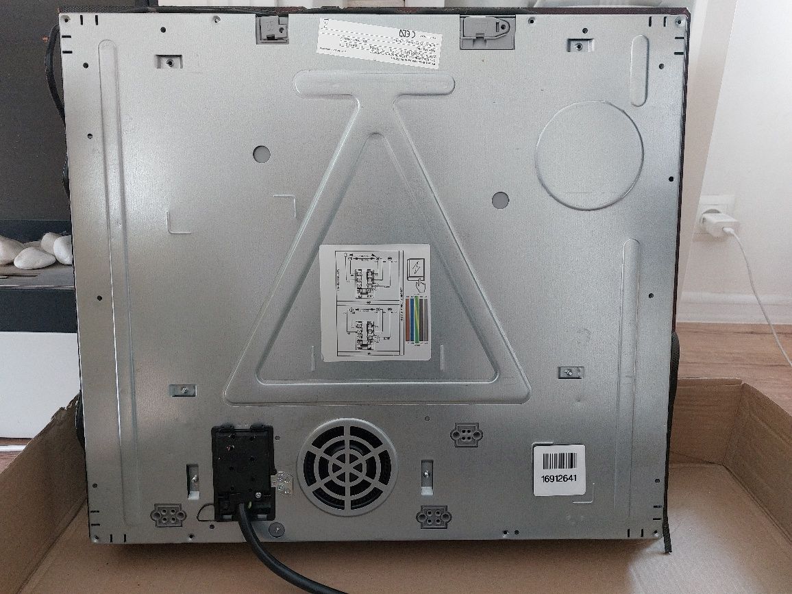 Płyta indukcyjna Bosch PVS651FC5E działa