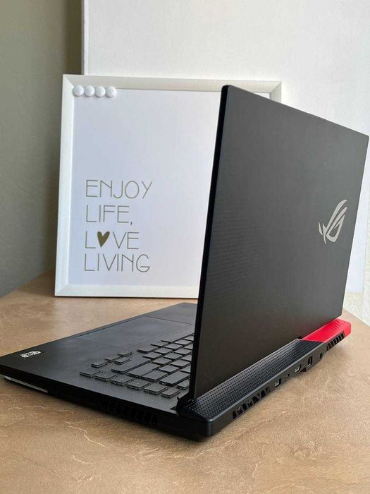 Ноутбук ASUS ROG Strix G15 G513QY