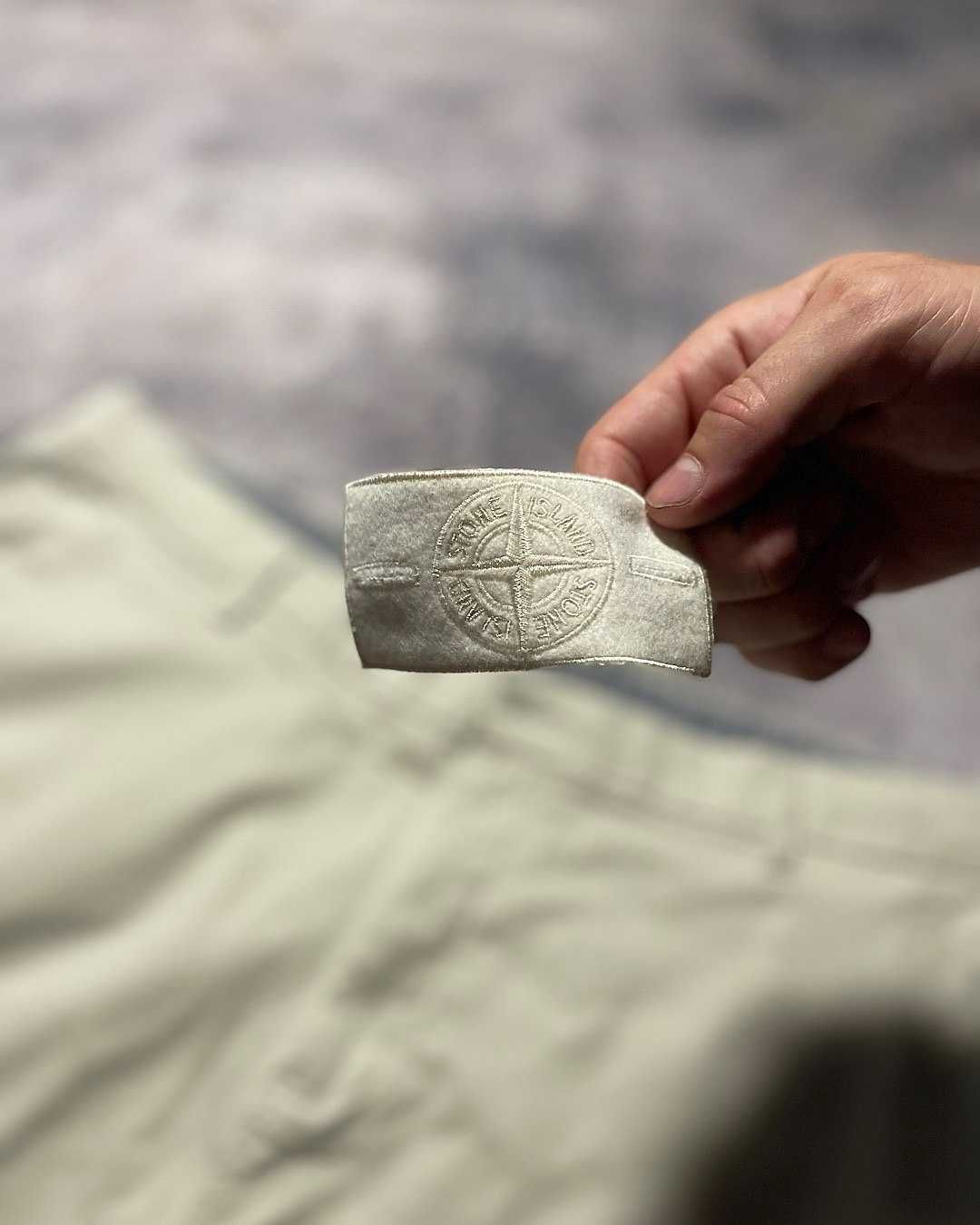 White ghost piece shorts