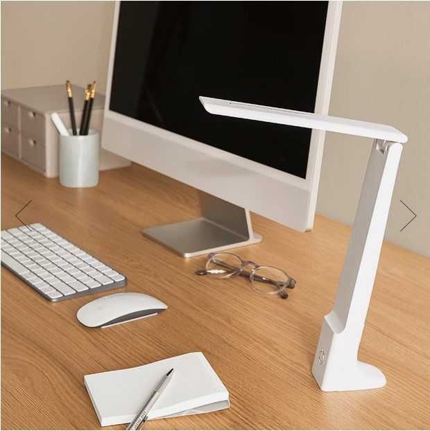Складна настільна лампа із зарядкою від USB, для читання та навчання.