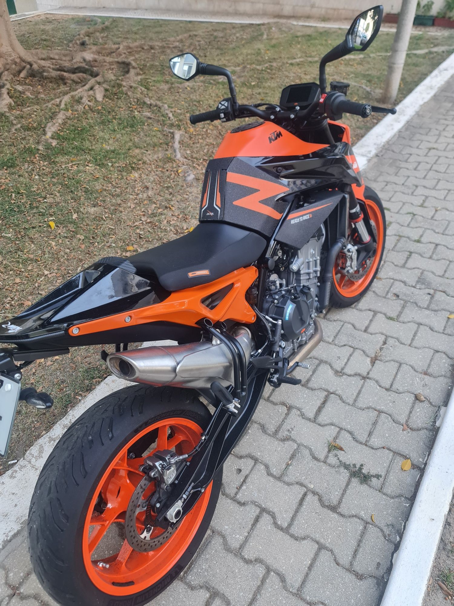 ktm 890 Duke Gp  2023