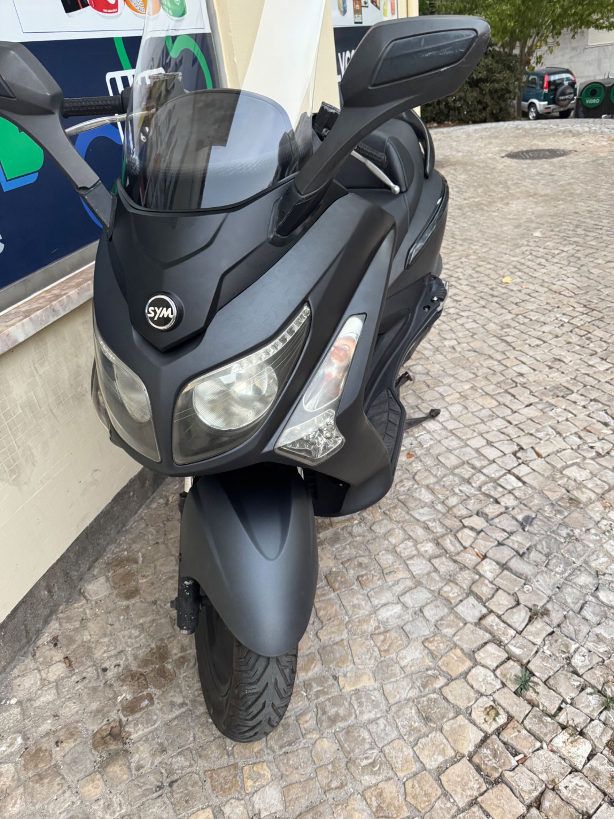 Vendo Sym GTS 300i