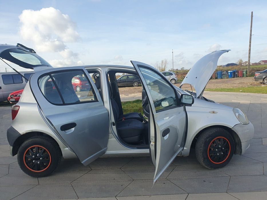 TOYOTA Yaris / / 1.0 Benzyna  / / Export  / /