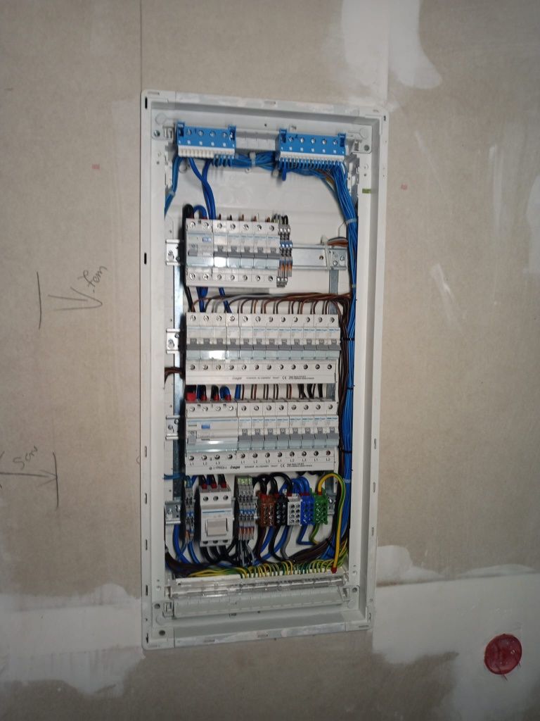 Elektryk,pomiary elektryczne, hydraulik,usługi ogólnobudowlane