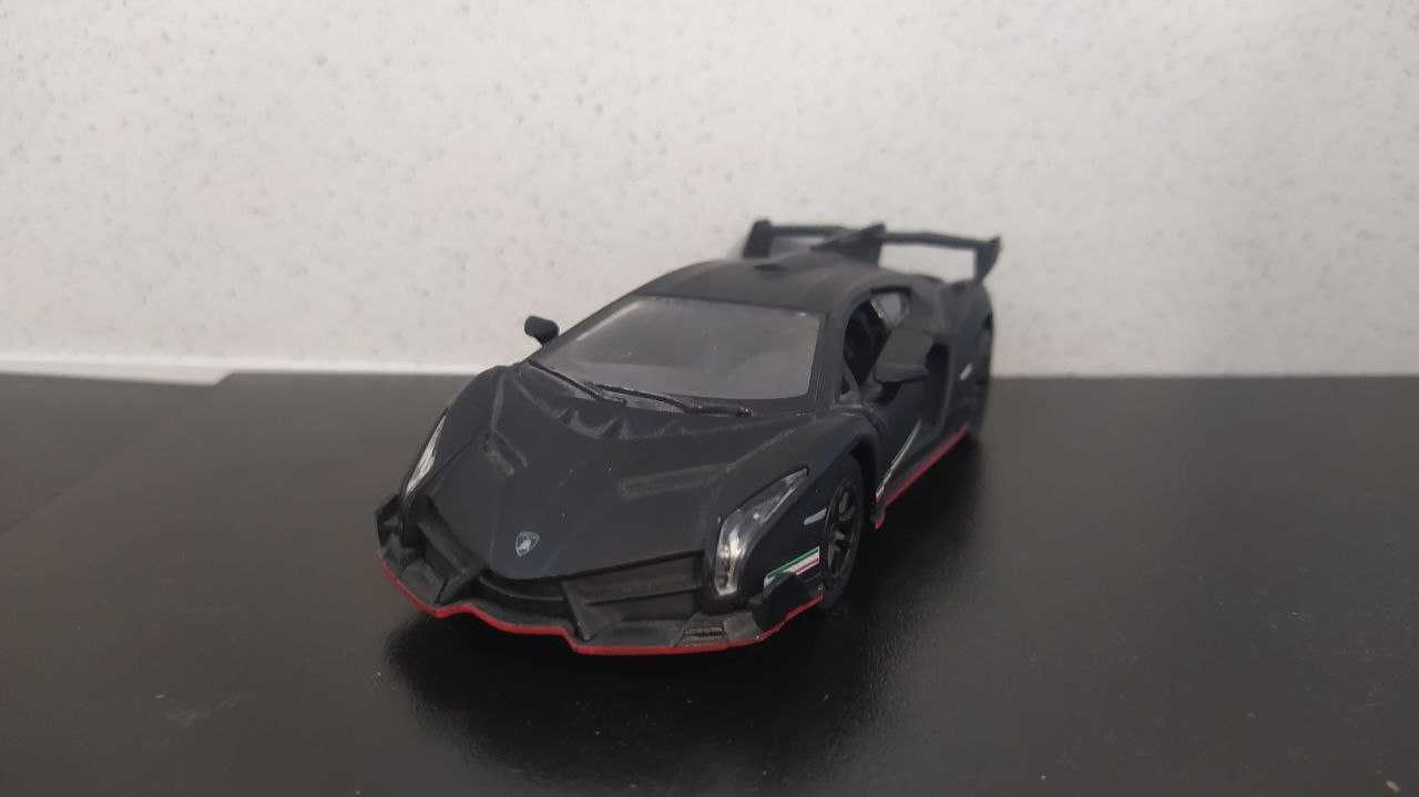 Іграшка Kinsmart Lamborghini Veneno