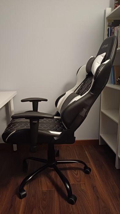 Cadeira Gaming TRUST GXT708
