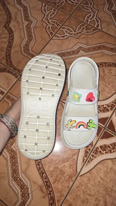 Босоножки на платформе crocs на стопу 25,,5-26см