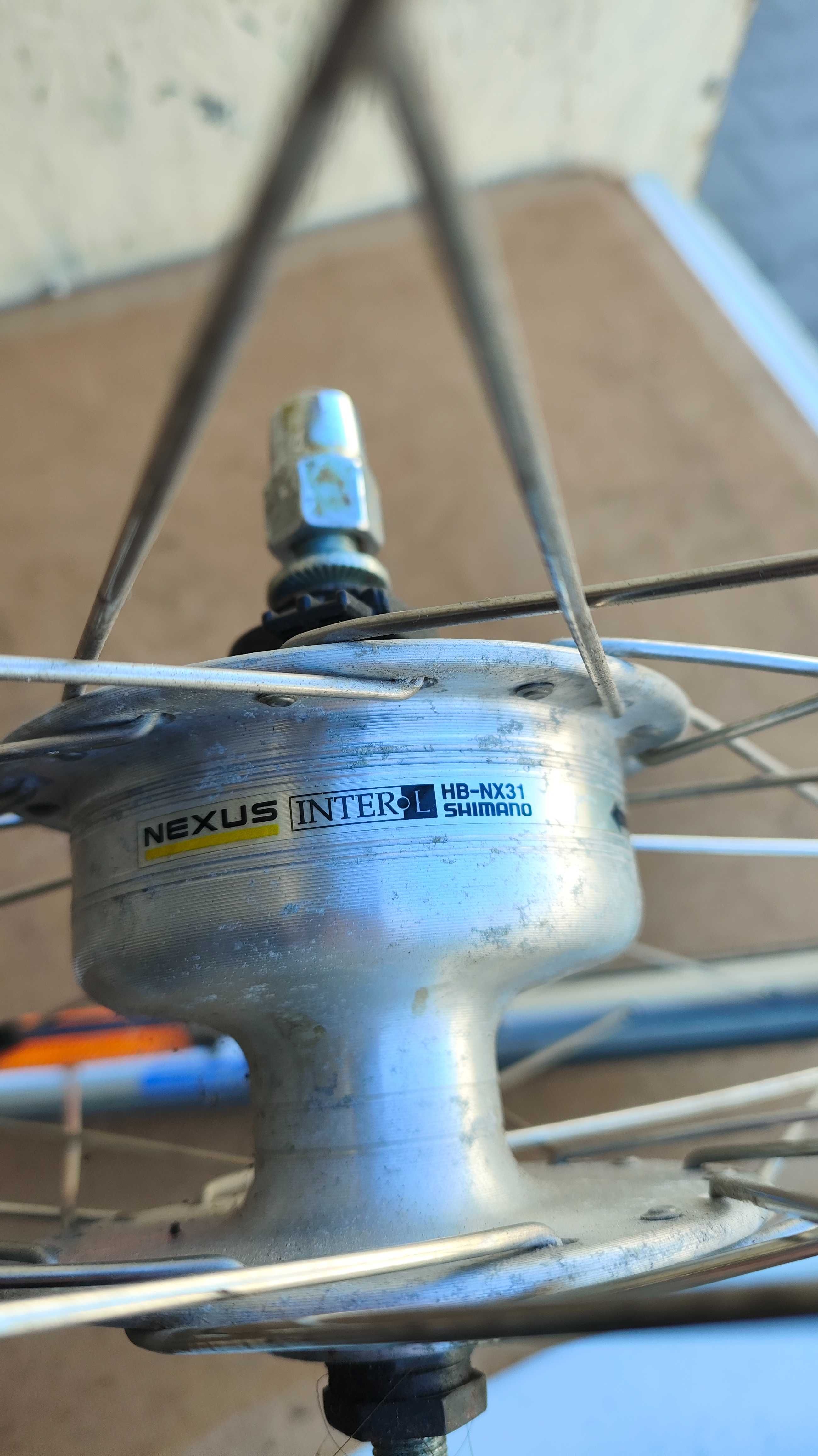 Koło rowerowe przednie Shimano Nexus 28 cali