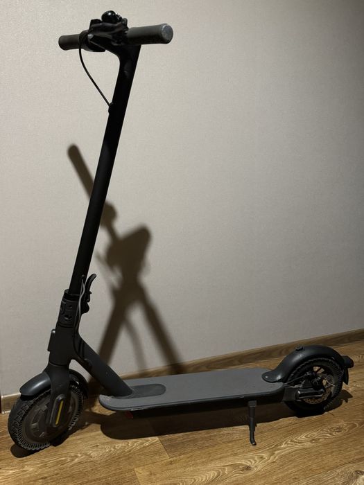 Электросамокат Xiaomi Mi Electric Scooter Essential Black