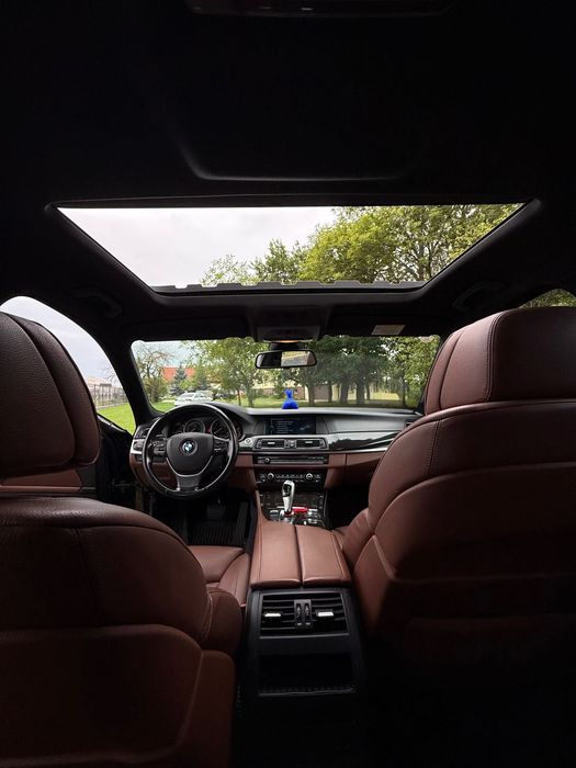 BMW F10 530d • 2010 • 245 KM • Automat • Bogata wersja wyposażenia