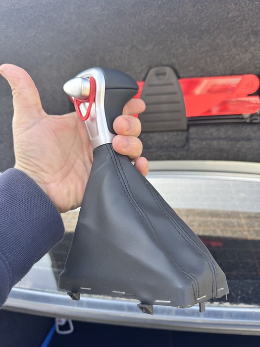 Ручка перемикання передач на Audi