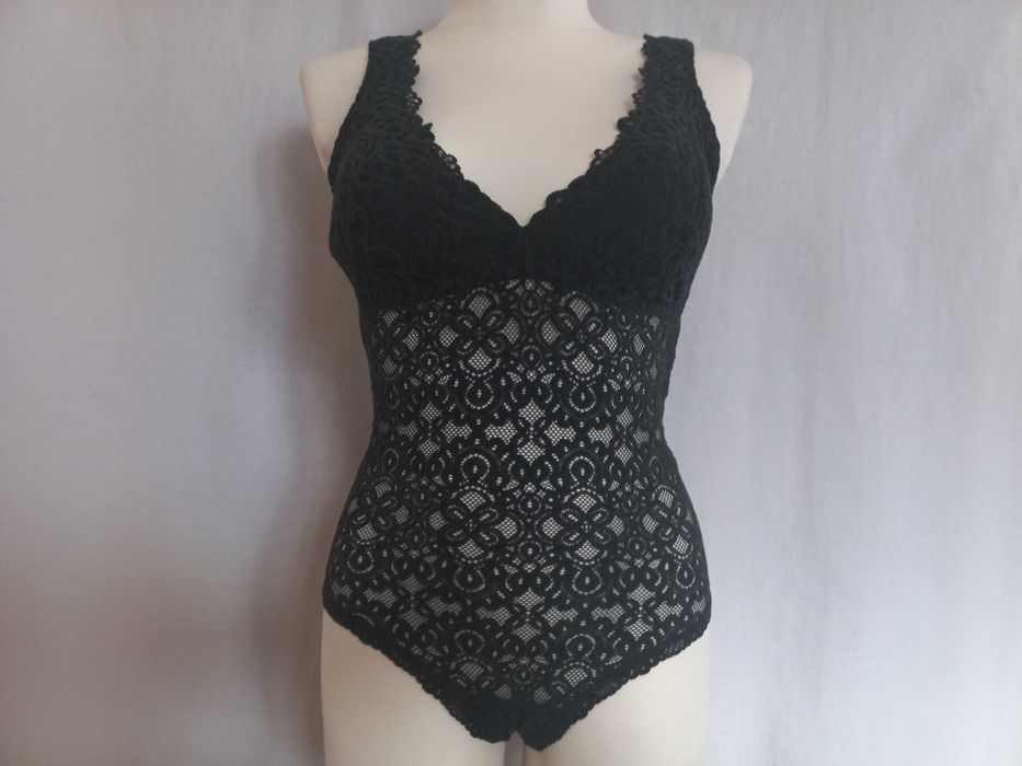 Body czarne Bluzka r. 36-38 ażur NOWE