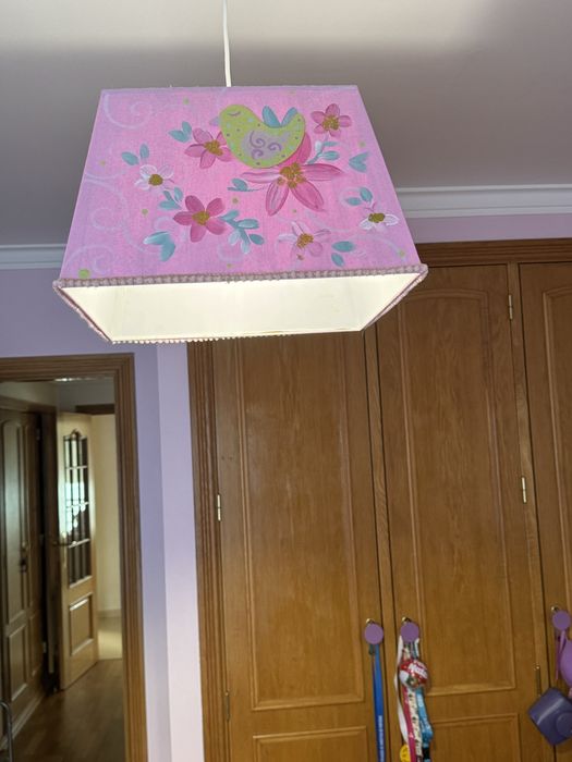 Candeeiro quarto criança