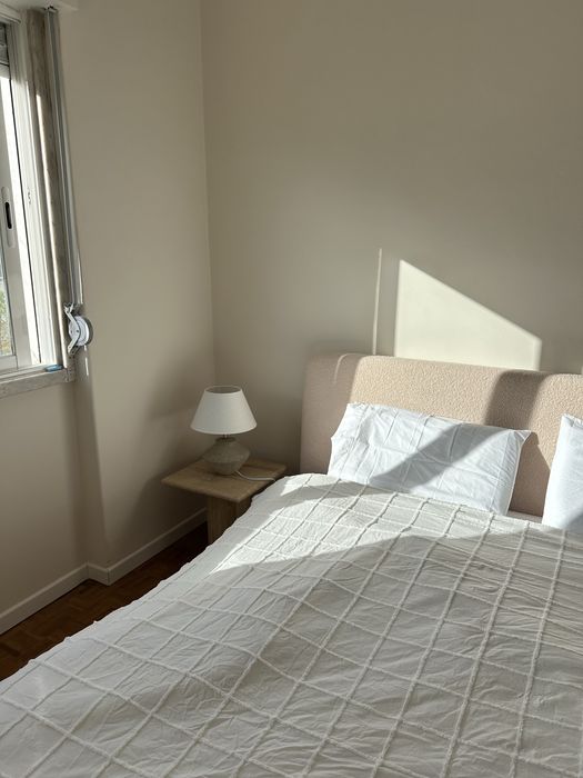 Vendo cama Queen Size Sklum Sommier