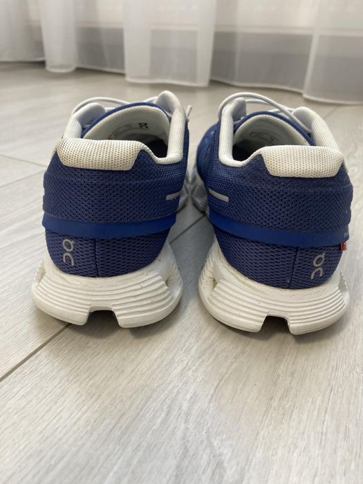 Кроссовки On Running 38 размер nike