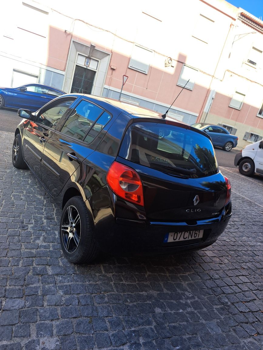 Renault Clio 1.5 dci 260 mil Bom estado