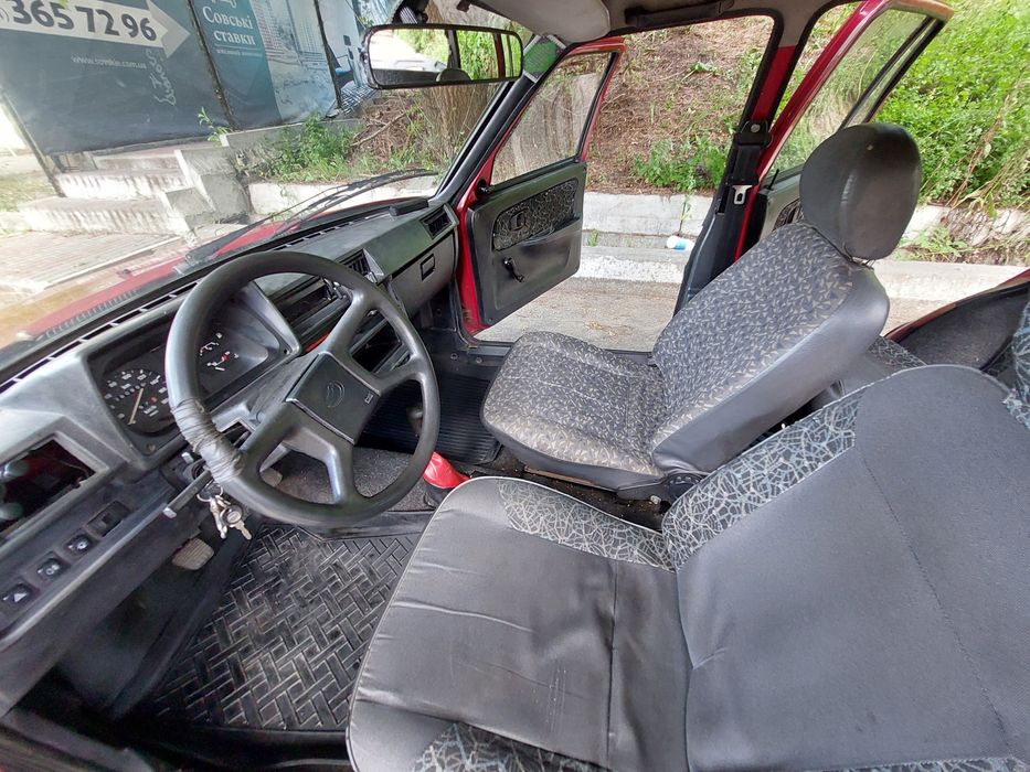 Заз  славута   на полно  ходу  по городу га 10