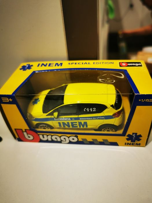 Renault Captur INEM Burago 1/43