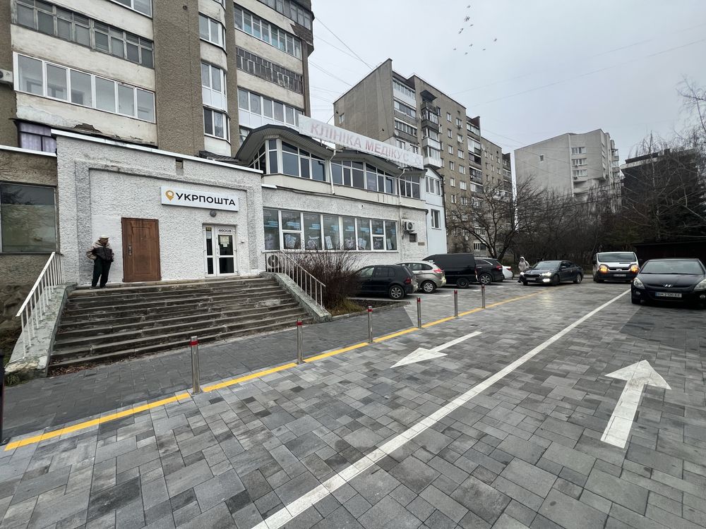 Продаж комерційного приміщення, вул.Торговиця, площа 226кв.м. Власник