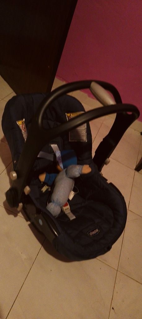 Carrinho bebê usado