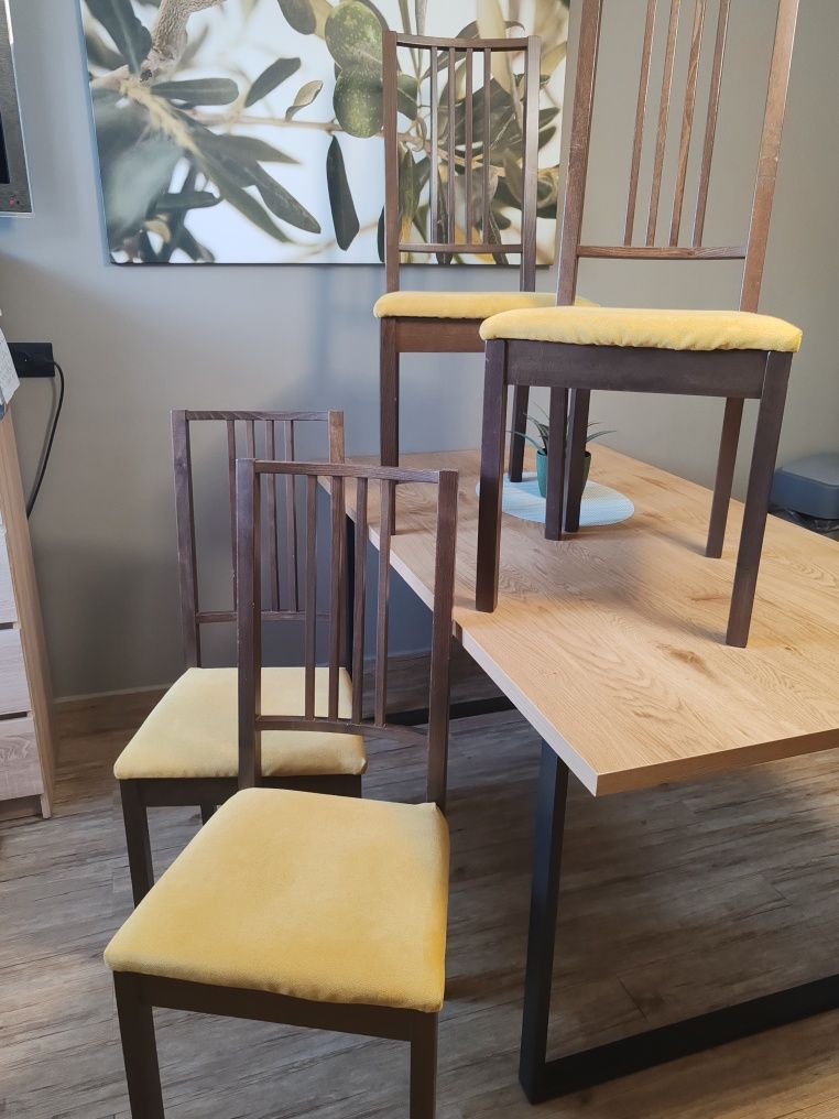 Zestaw 4 krzeseł Ikea Bjursta z żółtymi pokrowca mi.