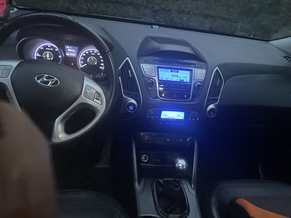 Hyundai ix35 , 2.0 CRDI  184 km ,4 WD