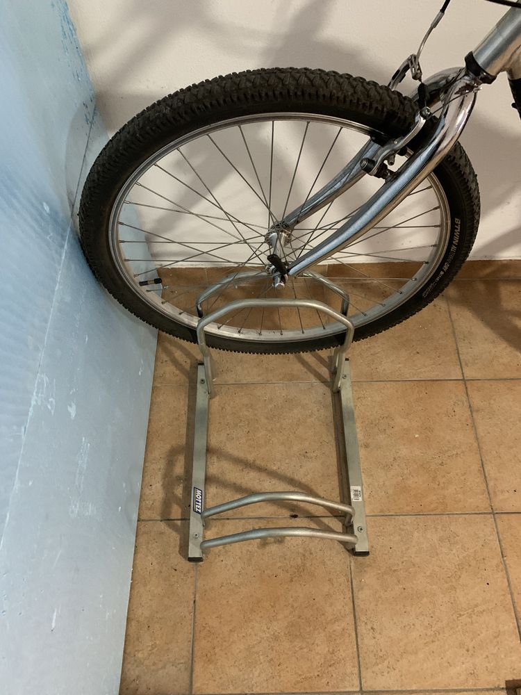 Suporte para Bicicleta e Capacetes