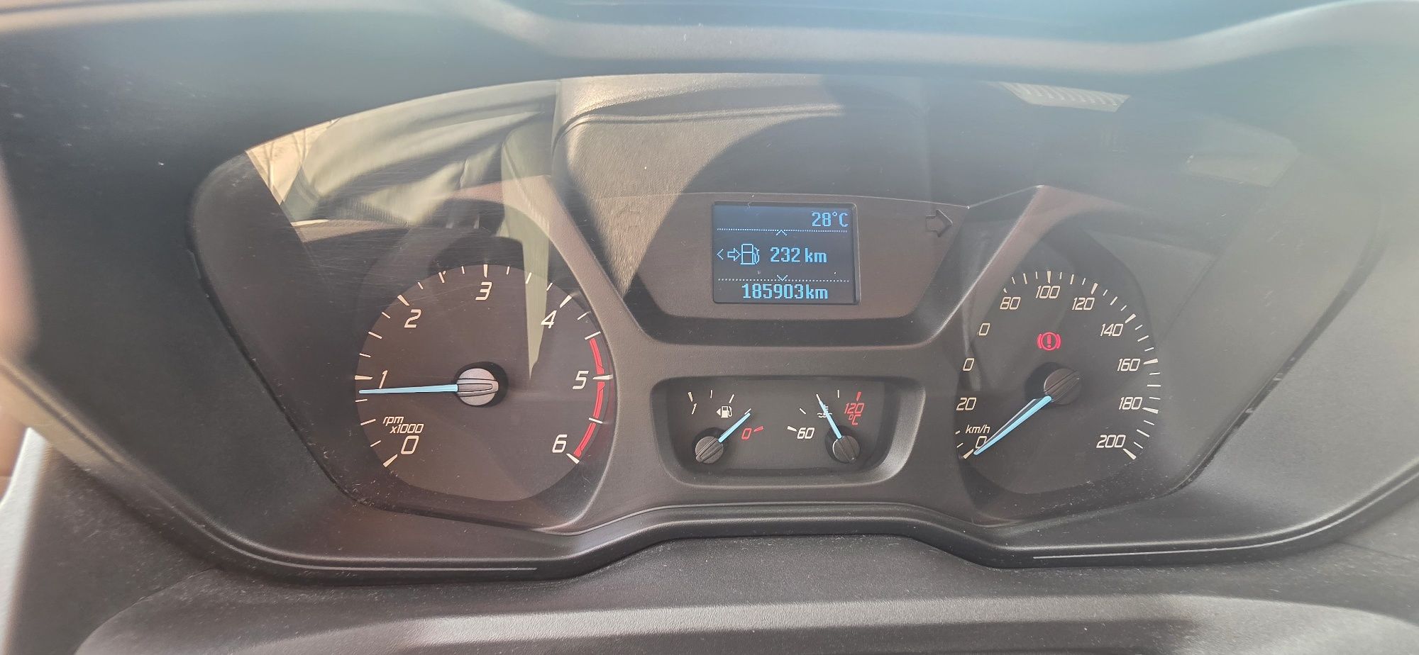 Ford Transit Custom 2.2 .125Km..2014r.zadbany ,186 tys .świeżo sprowa.