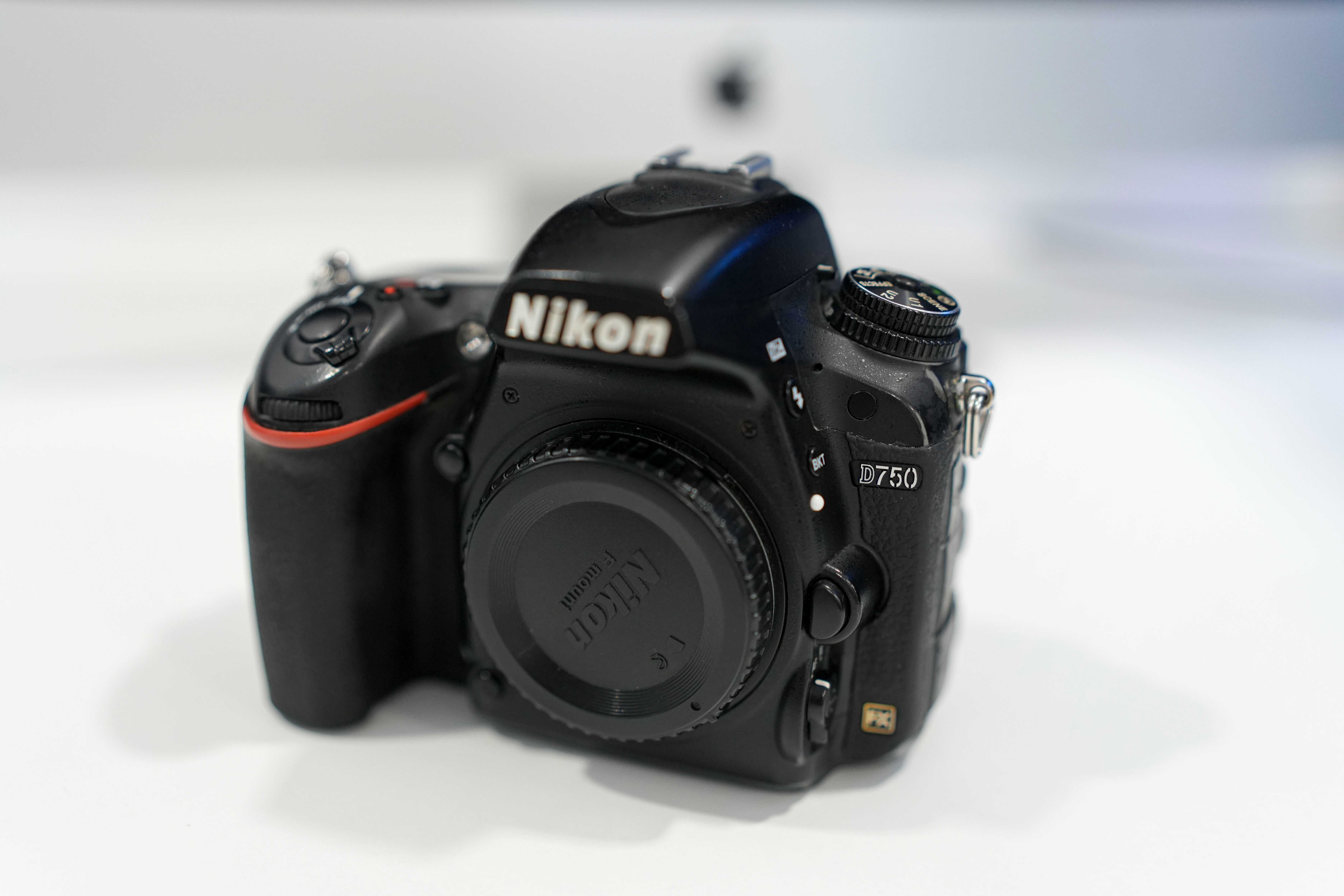 Nikon D750 (corpo)