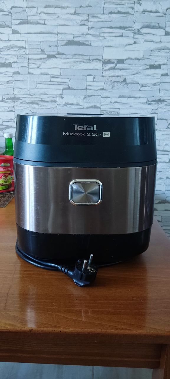 Продам мультіварку Tefal RK905A32