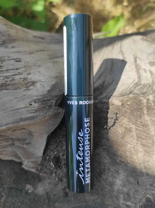 Туш для Вій Метаморфоза Об'єм та догляд чорна Ів роше
Виразний погляд