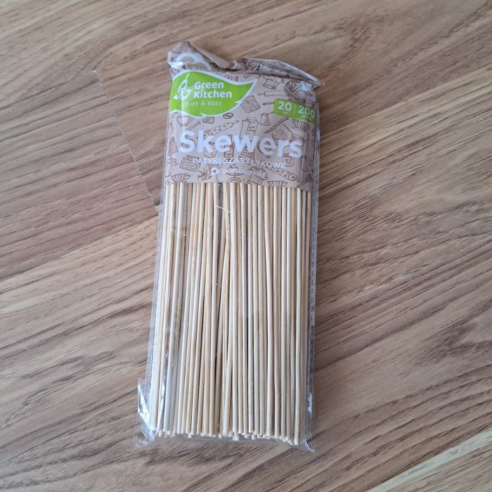 Patyczki do szaszłyków 200szt. 20cm