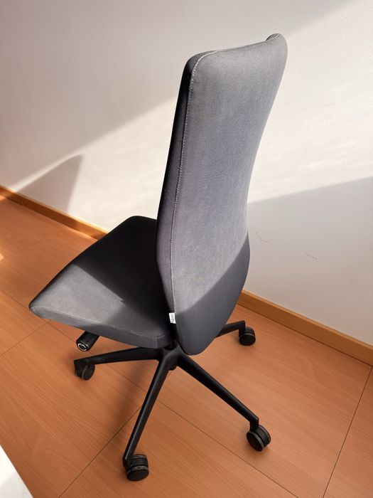 Mobiliario de escritorio - LEVIRA