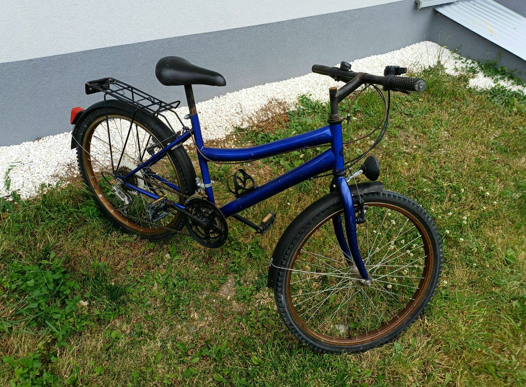 Granatowy rower 24"
