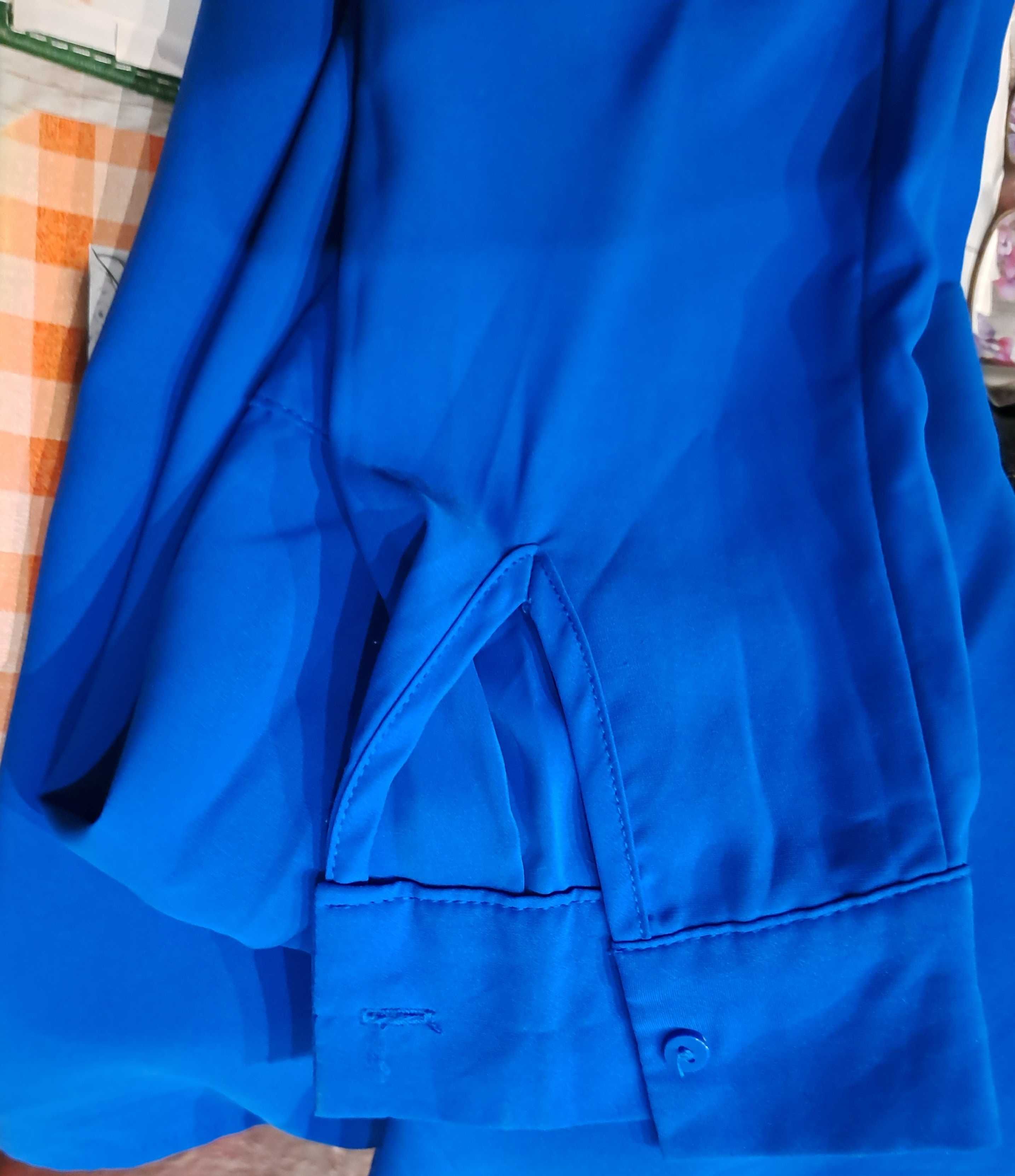 Damska elegancka niebieska bluzka rozmiar S