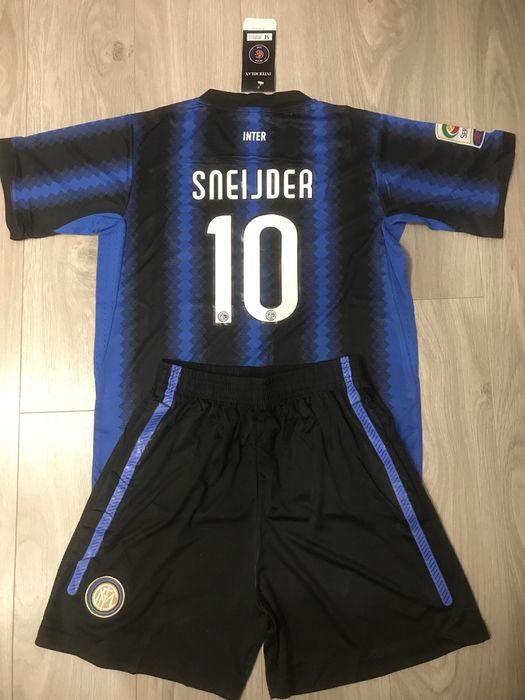 Розпродаж футбольних форм