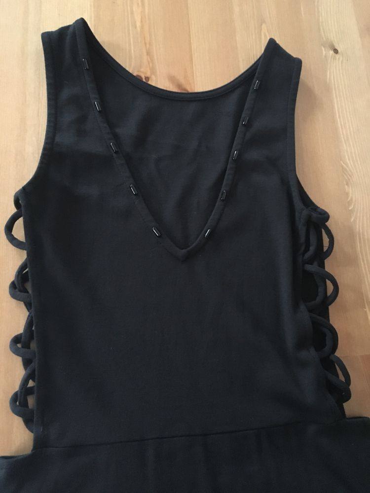 Nowa sukienka krótka 36 s czarna ze zdobieniami